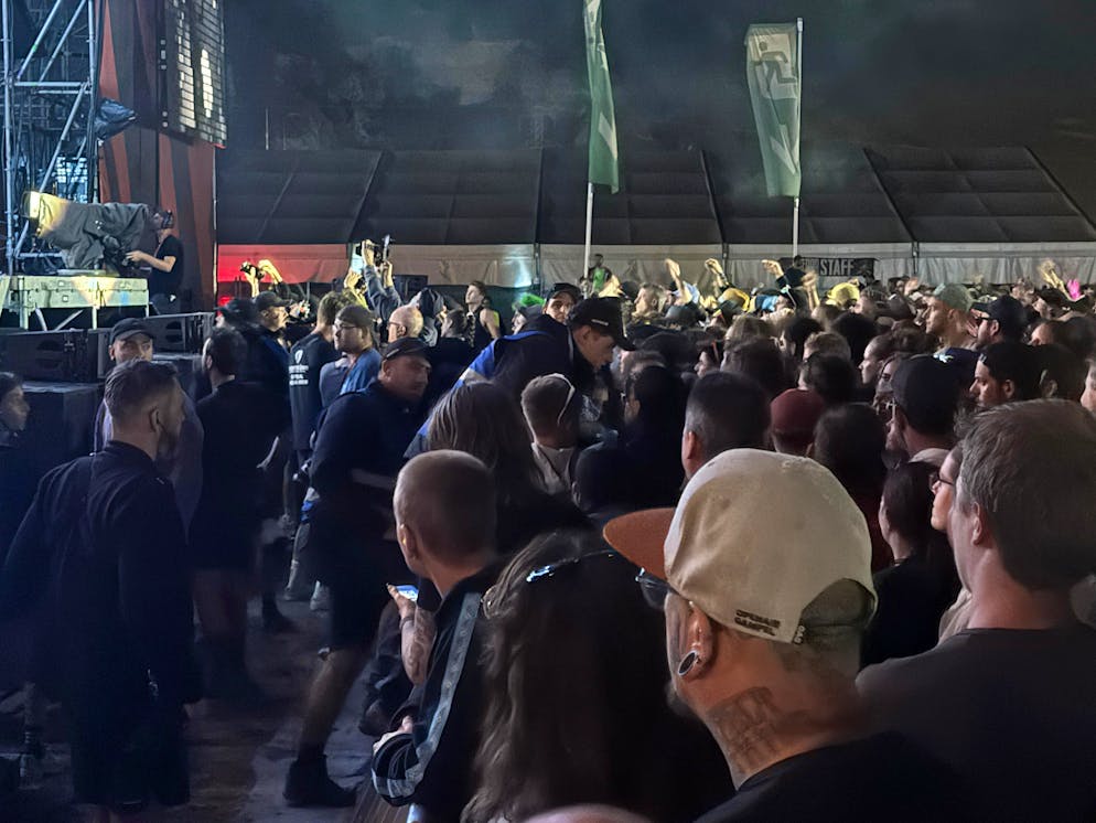 Da hat sich jemand Stress mit der Security eingehandelt.