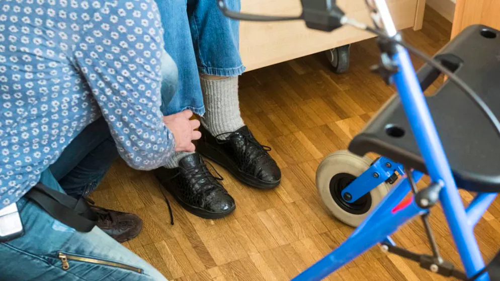 In Altersheimen arbeiten Menschen teilweise ehrenamtlich. (Archivbild)