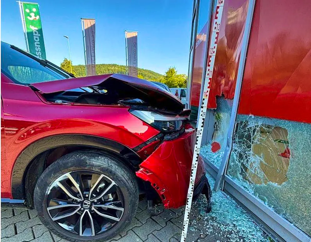 The man crashed into the shop window - then his ID card was gone. 