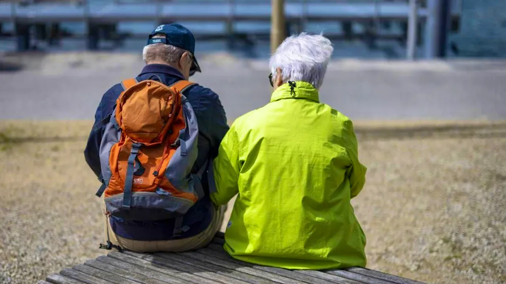 Although the financial outlook for the AHV has improved, the 13th AHV pension means that contribution deficits are still to be expected in the coming years. (archive picture)