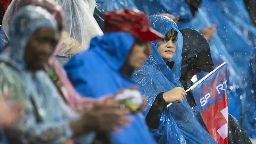 Tinch glänzt über die Hürden, Lyles über 100 m erneut geschlagen - Gallery. Die Zuschauer auf der nicht durchgehend überdachten Lausanner Pontaise waren bei diesem Hudelwetter nicht zu beneiden