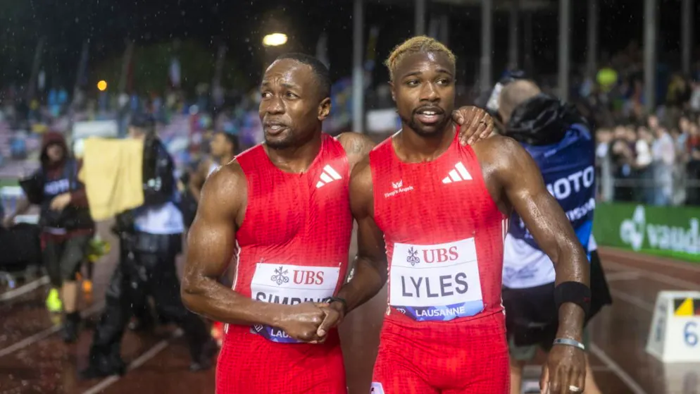Tinch glänzt über die Hürden, Lyles über 100 m erneut geschlagen - Gallery. Olympiasieger Noah Lyles (rechts) muss sich über 100 m dem Jamaikaner Oblique Seville geschlagen geben