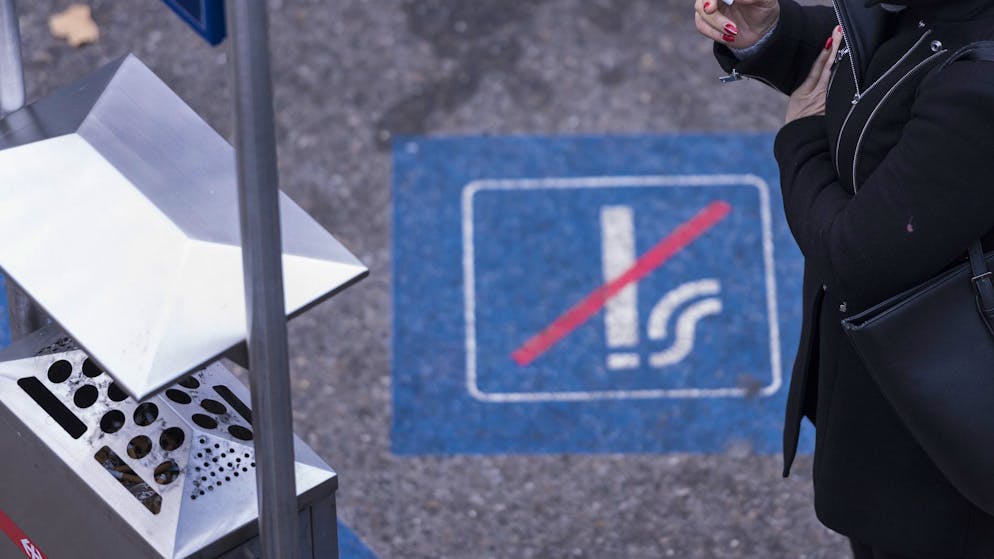 Jetzt gelten neue Regeln. SBB zieht Schraube bei Rauchern an