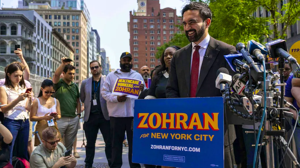 Zohran Mamdani is the shooting star of the New York left. His program focuses radically on economic issues. His smile is one of his trademarks.