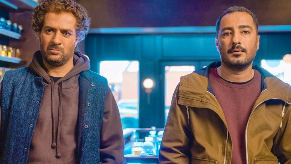 Scene from the Iranian series "The Actor": Ali and Morteza observe a perfume store.