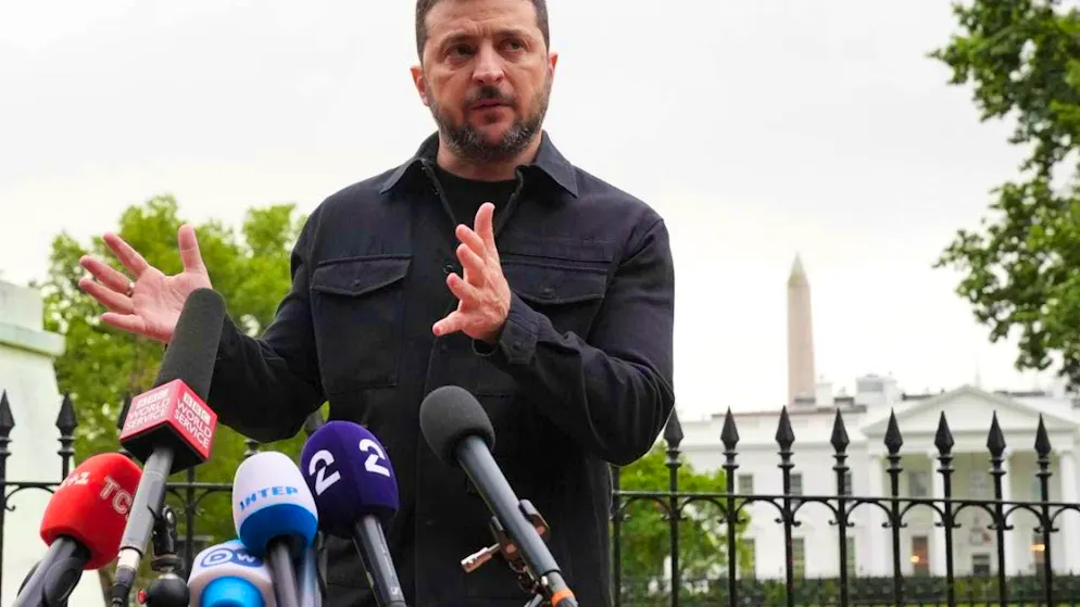 dpatopbilder - Ukrainian President Volodymyr Zelensky speaks in Lafayette Park, across from the White House. Photo: Jacquelyn Martin/AP/dpa