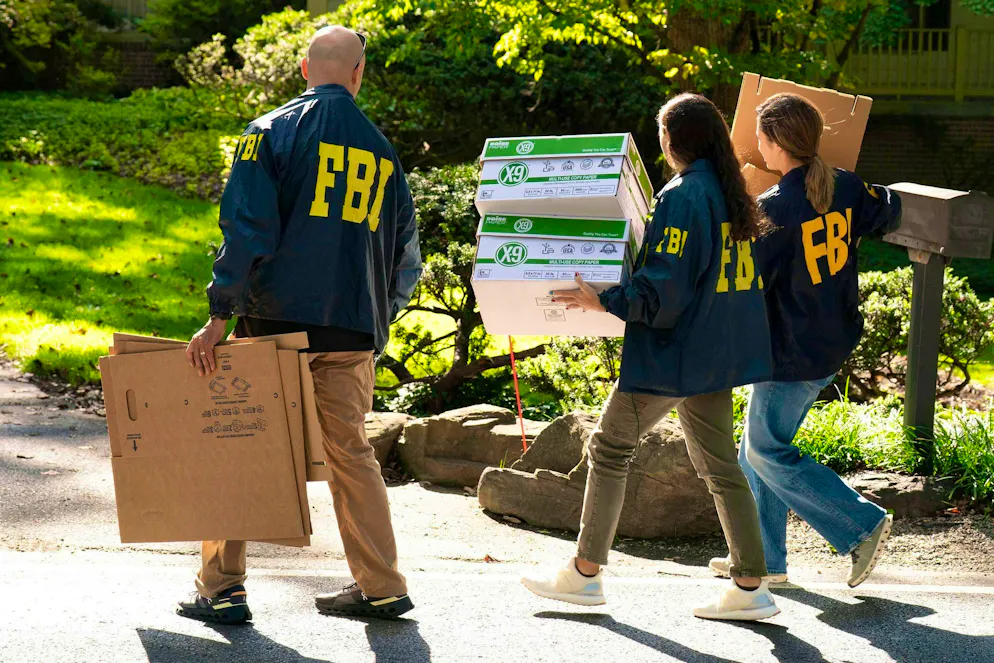 Trump critic targeted - FBI raid on former adviser Bolton. The FBI searches Bolton's house.