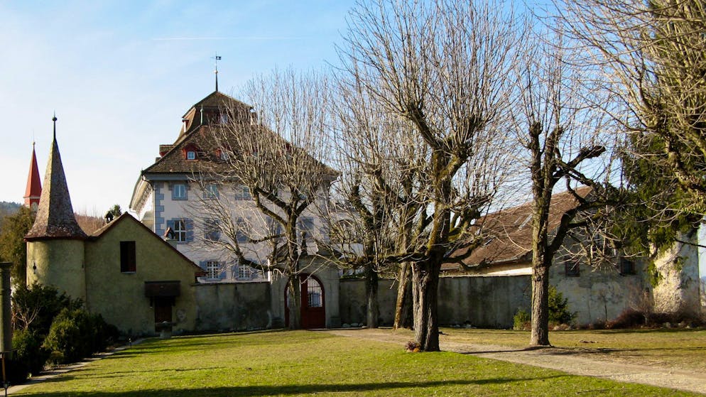 Bijou im Aargau. Schloss Hilfikon ist seit 10 Jahren unbewohnt, weil der Besitzer verschwunden ist