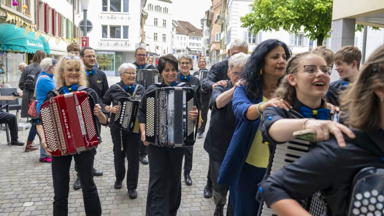 Leute. Beteiligung an Freiwilligenarbeit nahm nach Pandemie wieder zu