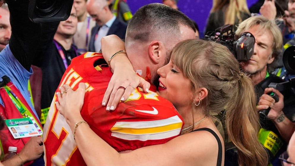 Mega-Hochzeit mit Taylor Swift. Vater von Travis Kelce verrät Verlobungs-Details