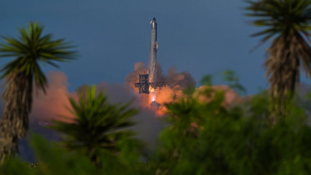 Nach zwei verschobenen Startterminen. Elon Musks Riesen-Rakete Starship absolviert zehnten Testflug