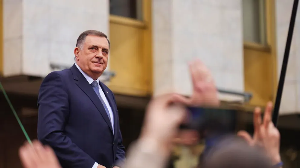 L'attuale presidente della Republika Srpska Milorad Dodik si considera vittima di una campagna di persecuzione politica.