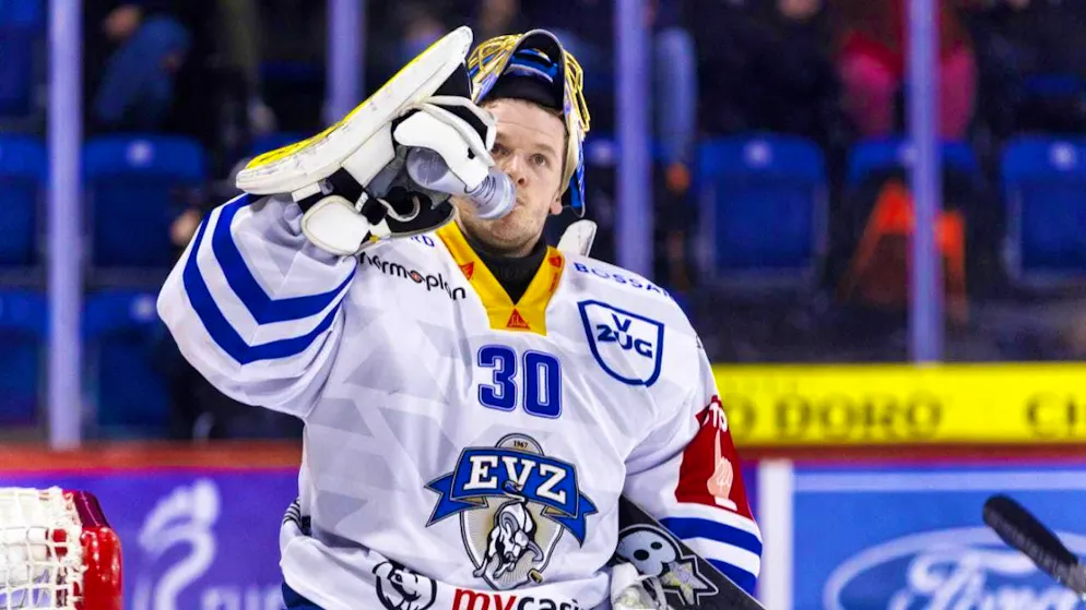 A win for EVZ goalie Leonardo Genoni on his 38th birthday