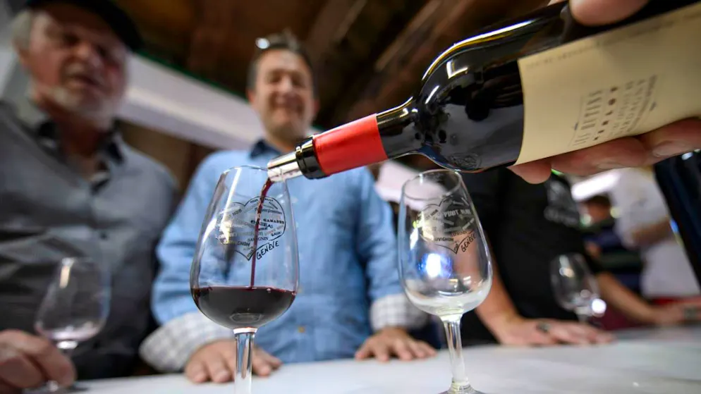 Il calo del consumo di vini svizzeri preoccupa i deputati ginevrini. (Immagine d'archivio).