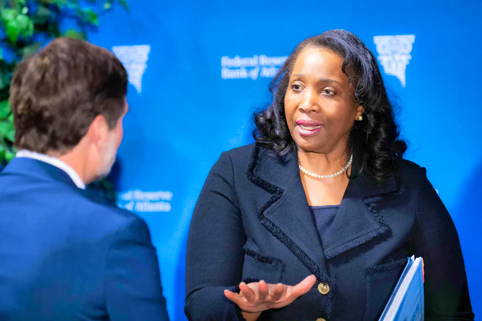 Federal Reserve Governor Lisa Cook filed a lawsuit against her dismissal on Thursday. This is directed against Trump's "unprecedented and illegal attempt" to remove Cook from office, according to the court documents.