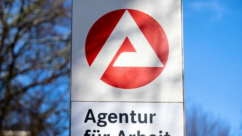 Erstmals seit 10 Jahren. Zahl der Arbeitslosen in Deutschland übersteigt drei Millionen