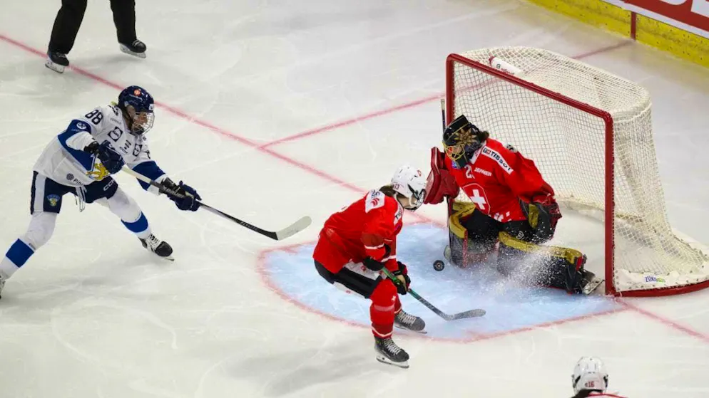 Small sense of achievement: In the last 31 minutes of the 5-0 defeat against Finland, the Swiss women kept their goal clean with goalie Saskia Maurer