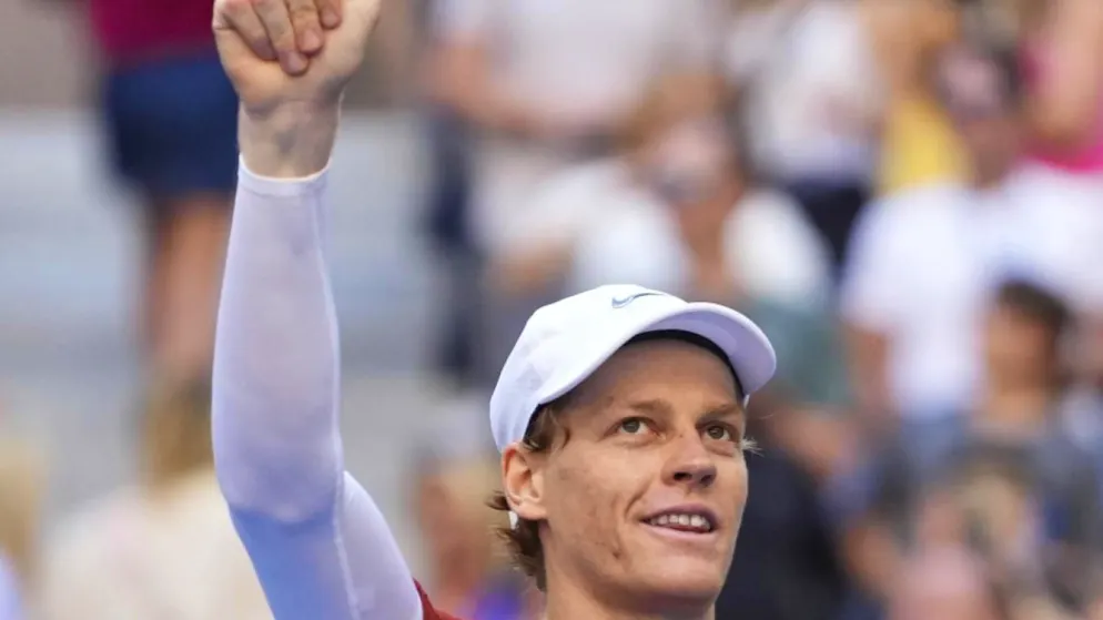 Daumen hoch: Trotz eines etwas wackligen Starts zog Jannik Sinner letztlich souverän in die US-Open-Achtelfinals ein