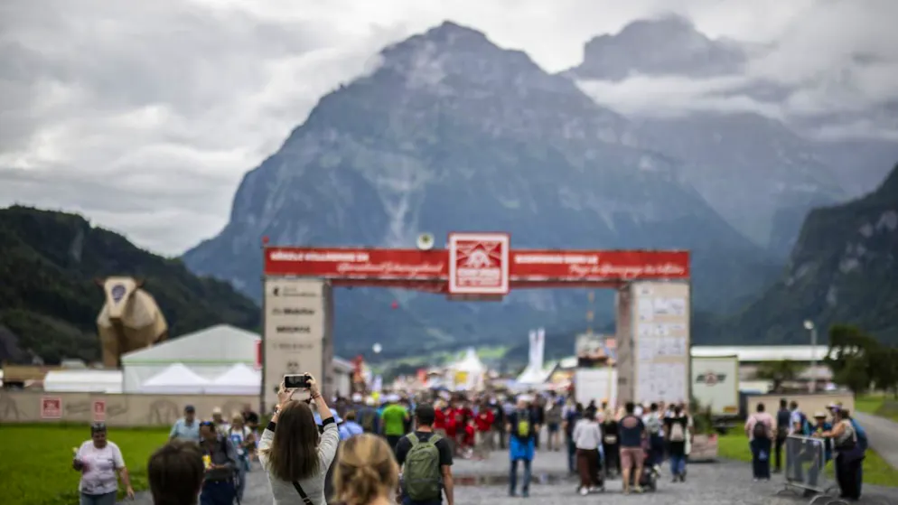 «Wir sind alle tief betroffen». Tödlicher Unfall am ESAF: Mann wird von Zug erfasst und stirbt