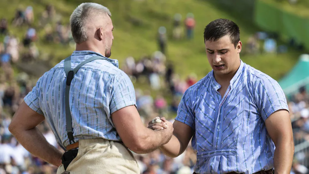 Das sagen die blue News Leser. Dieser Schwinger triumphiert in Mollis