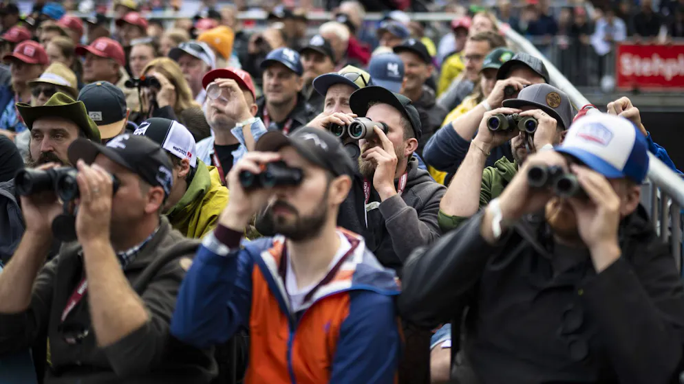 Der Knigge für Schwing-Fans. Auspfeifen, Siezen, englische Wörter und elegante Kleidung geht gar nicht!