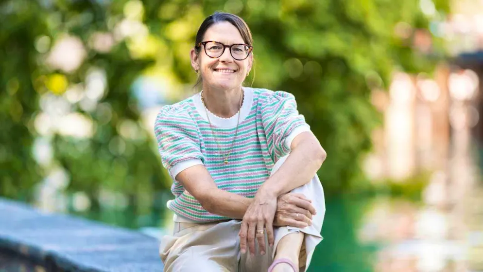 Gabriela Merz is the face behind the new Zeitkind publishing house. Despite adverse circumstances for small book publishers, she is now launching her first two books on the market. Her program appeals to a socio-politically interested audience.