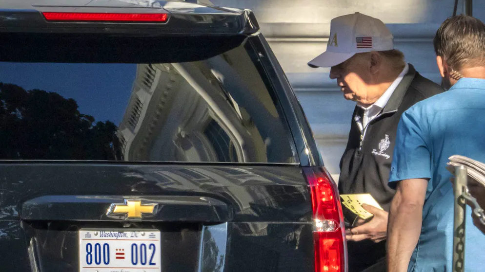 Stati Uniti. Trump sta male? Preoccupano il livido sulla mano e altre foto