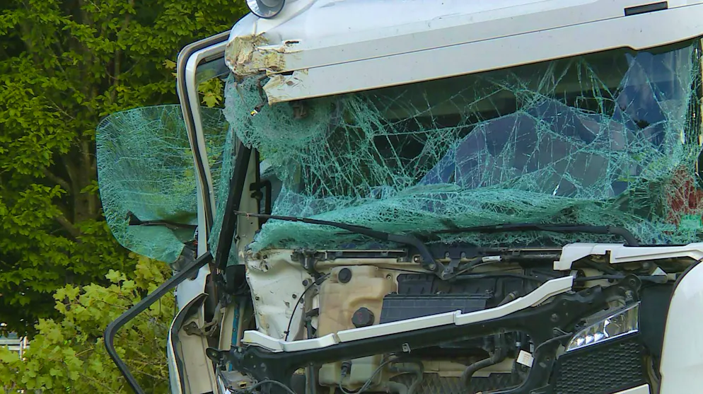 Neftenbach. The vehicle was totaled.