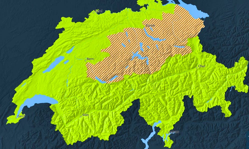 In the orange-hatched regions, a "considerable risk of thunderstorms is possible", according to the federal government.