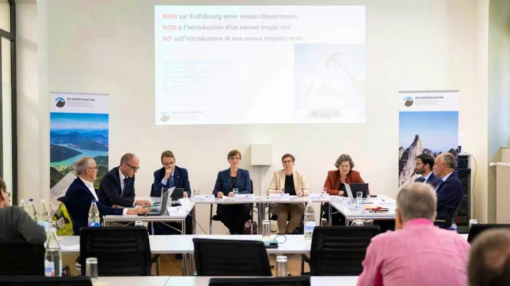 Representatives of the mountain cantons reject the change to the system of home ownership taxation. On Friday in Bern, they campaigned for a "no" vote on September 28.