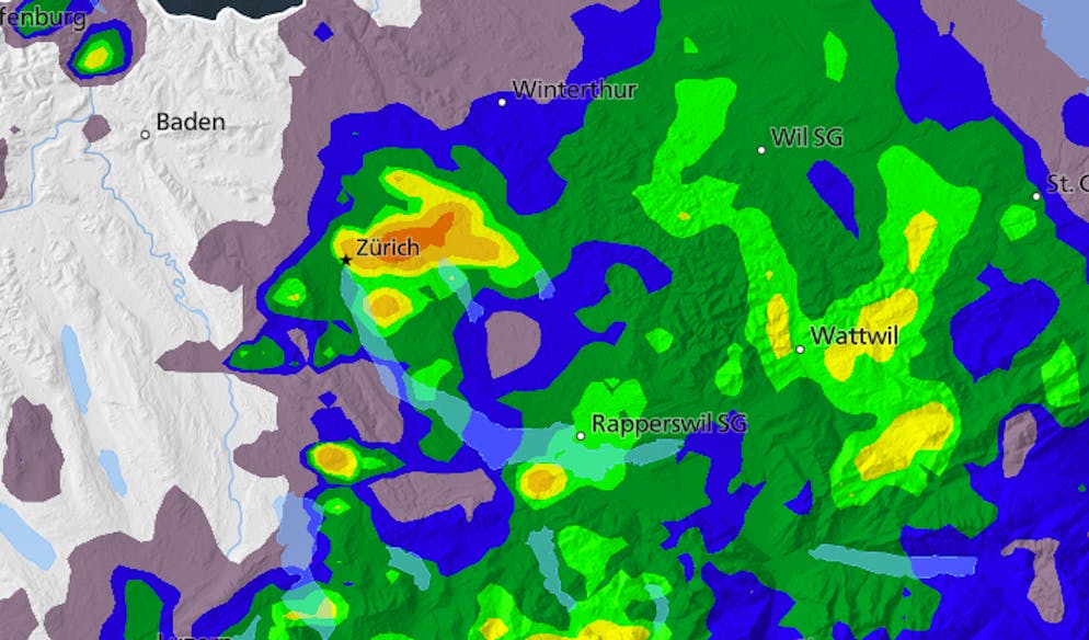 Aktuell zieht eine Gewitterzelle über Zürich.