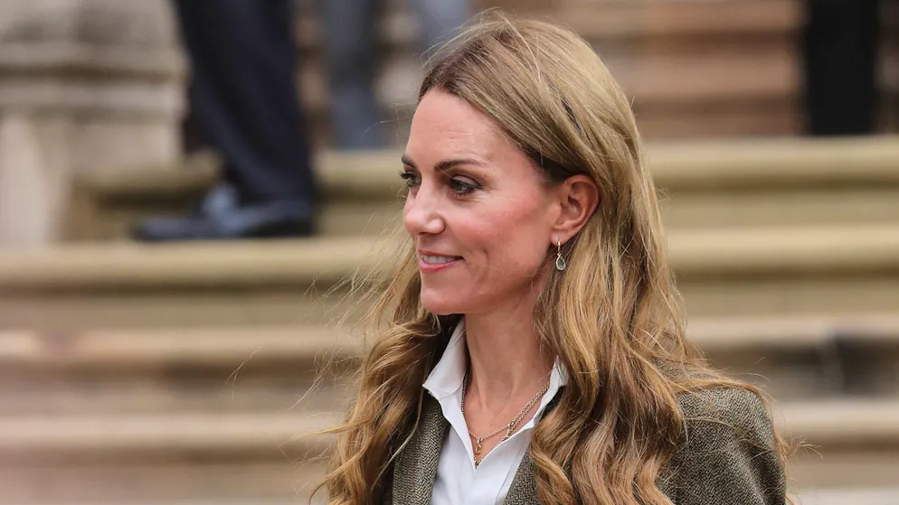 Merito del sole o una parrucca?. Ecco le prime foto ufficiali della principessa Kate con il nuovo look biondo