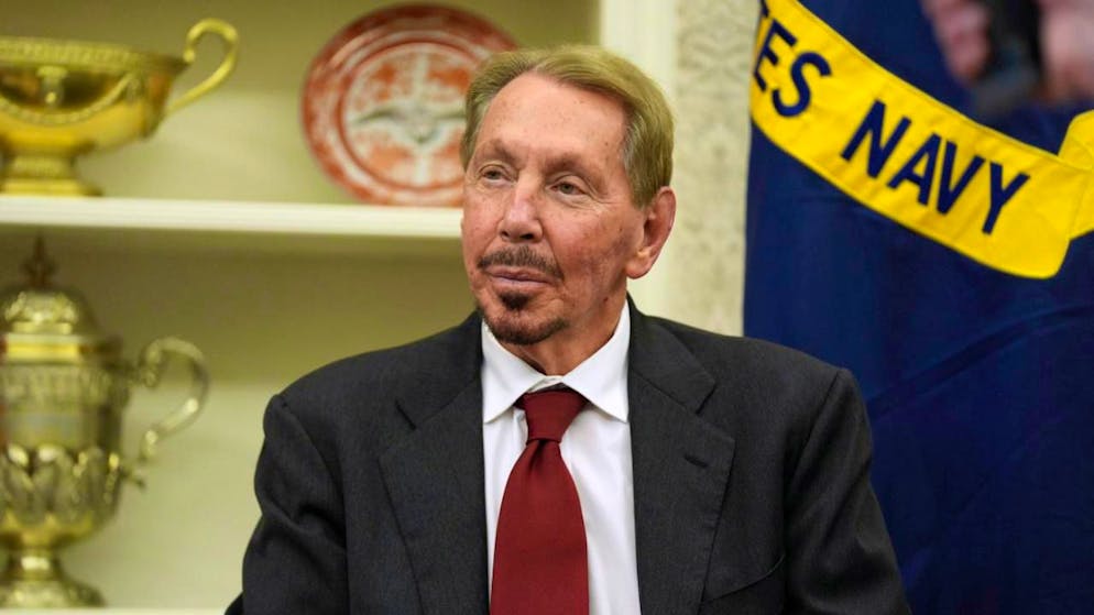 Per Elon, oltre al danno, la beffa. Il «bad boy» Ellison spodesta Musk, ora è lui il più ricco del mondo. Ecco chi è e quanti miliardi ha in più