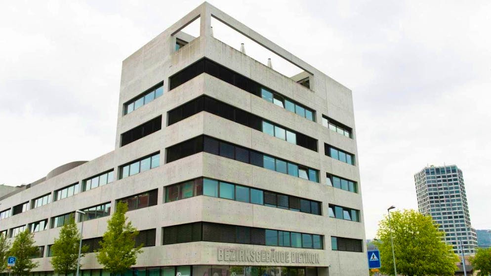 The Dietikon district court has sentenced a 43-year-old man to six years in prison for rape and attempted forced marriage, among other things.