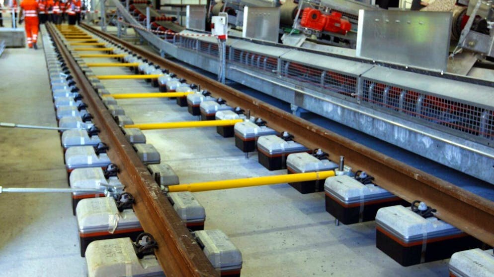 Ecco il motivo. Galleria di base del San Gottardo: sostituzione dei binari anticipata