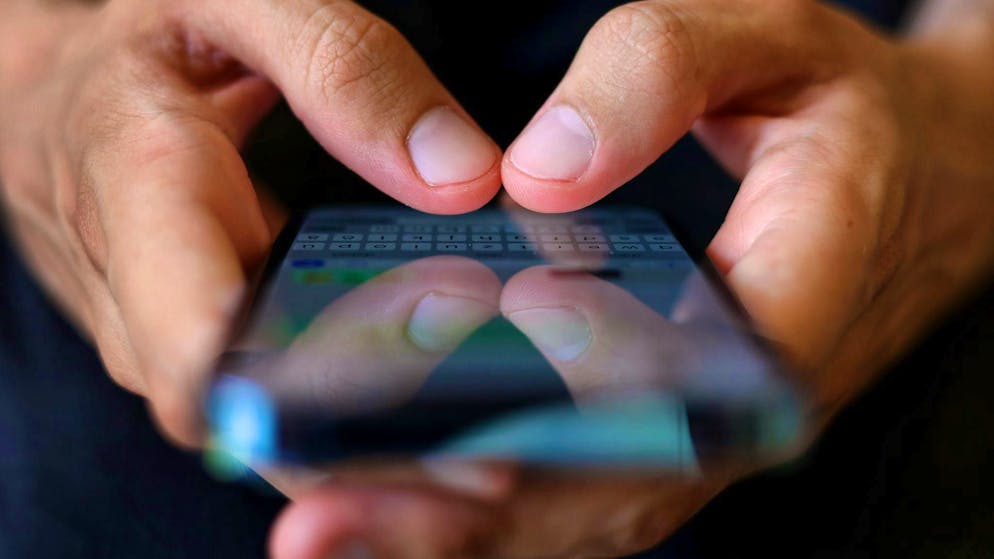 Votazioni federali. Donne più contrarie all'Identità elettronica, età e reddito determinanti per il valore locativo