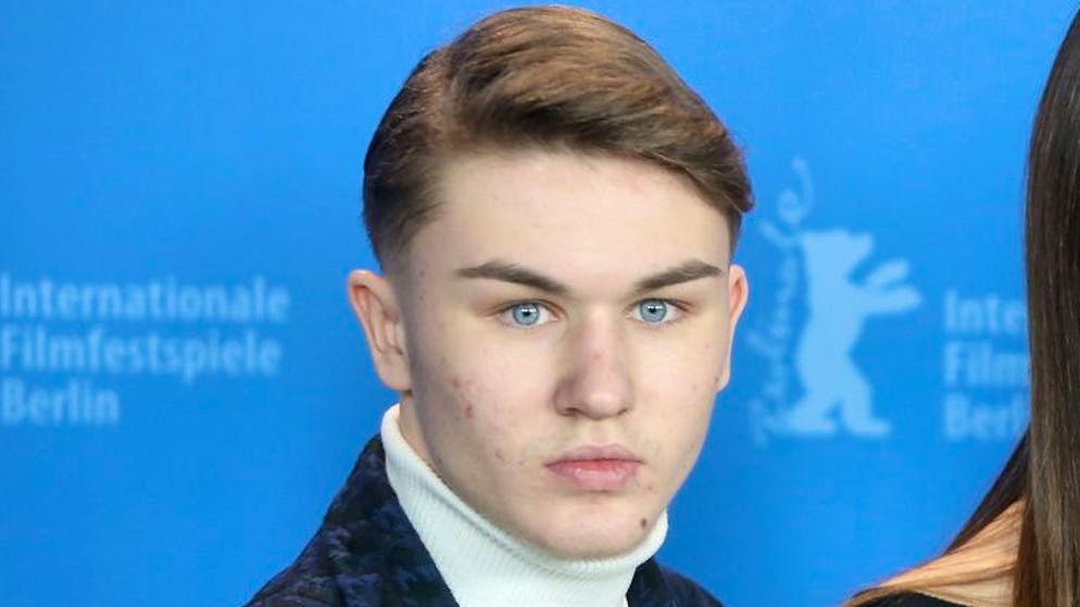 Ecco cos'è successo. Danneggia l'ospedale, poi tenta la fuga: nei guai l'attore Artem Tkachuk di «Mare Fuori»