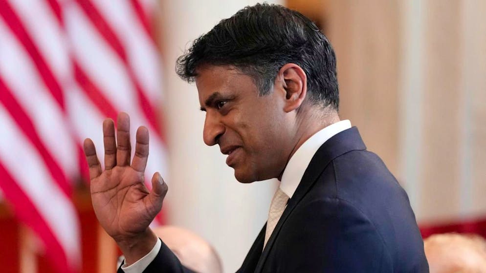 Swiss pharmaceutical company under pressure. Novartis boss wants to make drugs cheaper in the USA