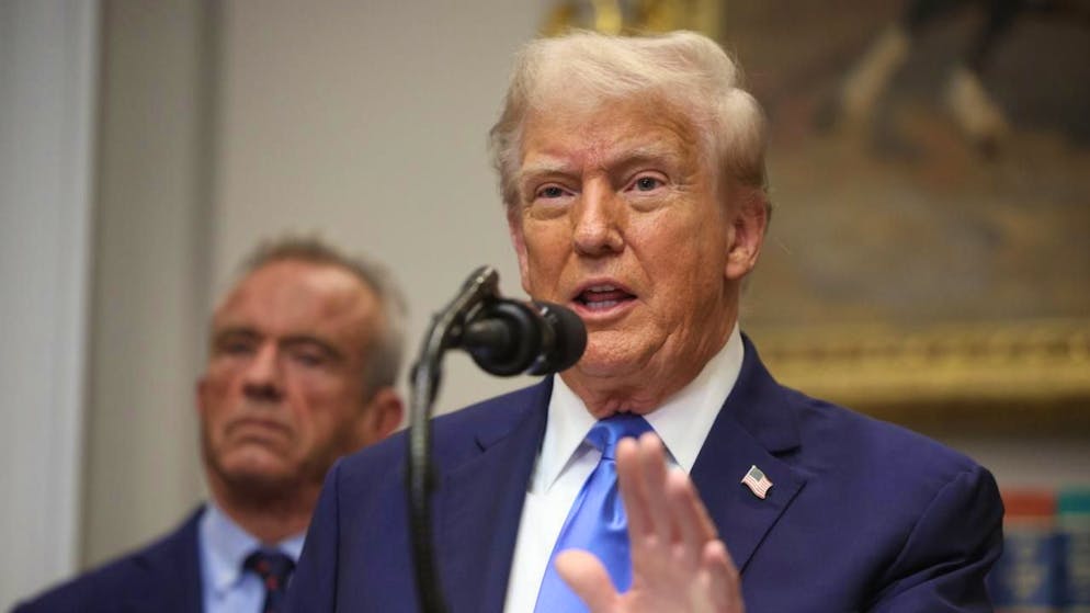 «Irresponsable et potentiellement dangereux». Trump fait un lien risqué entre autisme et paracétamol