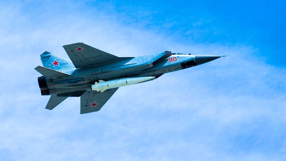 According to a media report, four Russian MiG-31s approached Polish airspace.