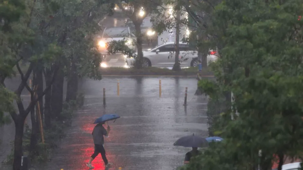 Da lunedì, Taiwan è stata colpita sulla costa orientale dalla potente perturbazione che si sta dirigendo ora verso la costa meridionale cinese del Guangdong e di Hong Kong