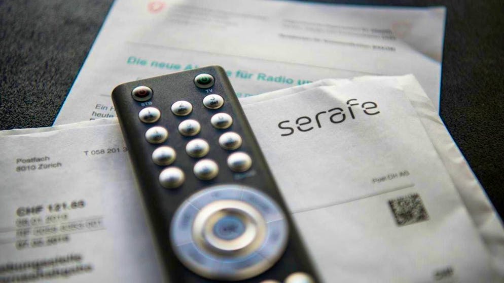 Private radio and TV broadcasters are to receive a higher share of the licence fee pot in future, according to parliament. (theme picture)