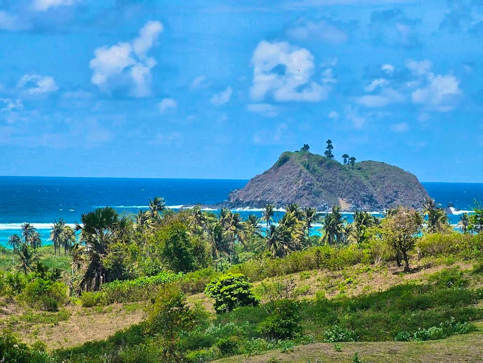 «Miami Indonesia»: isole da sogno nel mirino degli investitori. Ancora idilliaca in molti punti, Lombok è l'isola vicina a Bali.