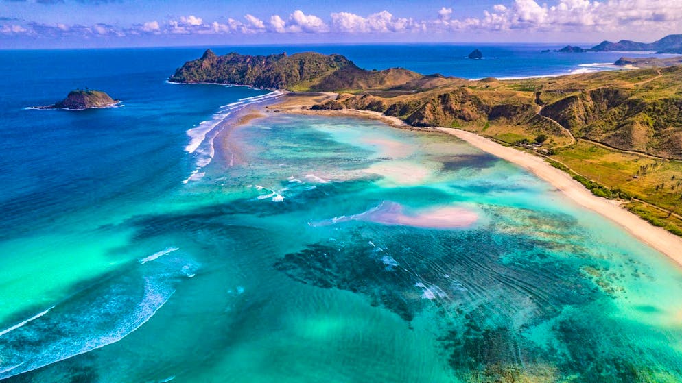 «Miami Indonesia»: isole da sogno nel mirino degli investitori. Su questa costa paradisiaca sorgerà Marina Bay City.