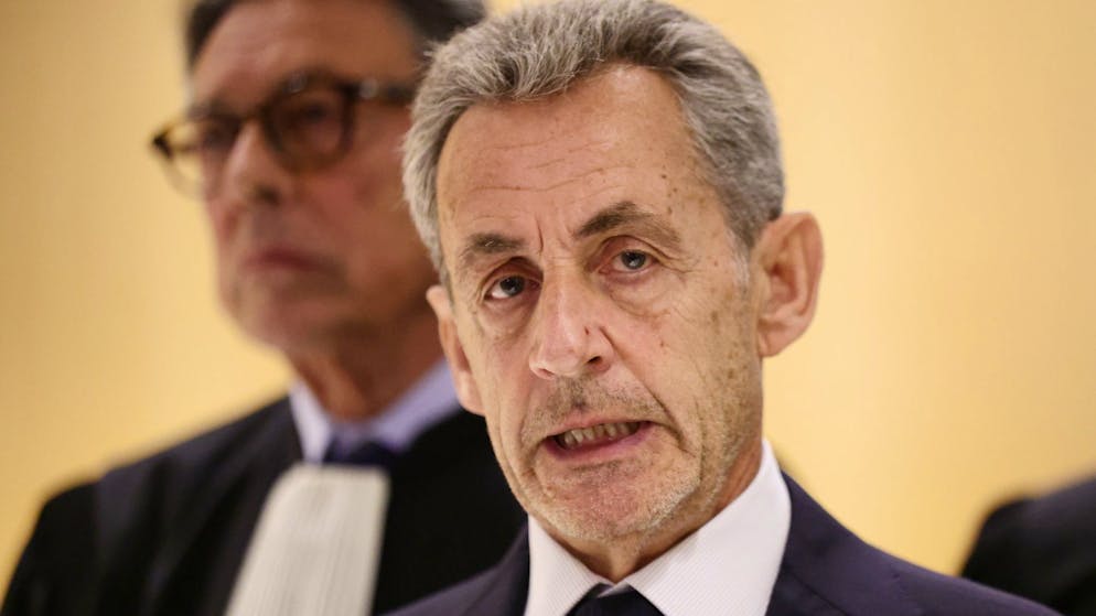 Francia. Sarkozy in cella alla Santé, niente privilegi ma i suoi fedelissimi sono in rivolta