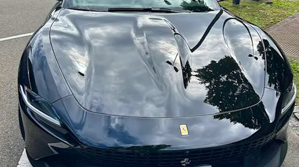 Without registration. Man has to pay 115,000 francs for this Ferrari at the Swiss border