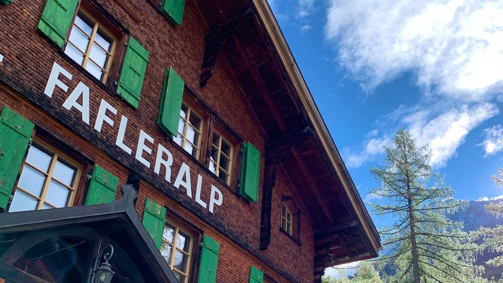 Actu et dicton du jour. Blatten: coupé du monde, cet hôtel a le «malheur» d'être encore debout