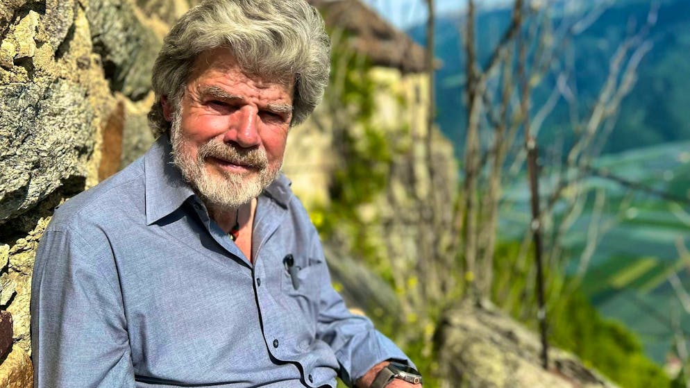 L'alpinista Reinhold Messner non vede di buon occhio il turismo di massa in montagna.
