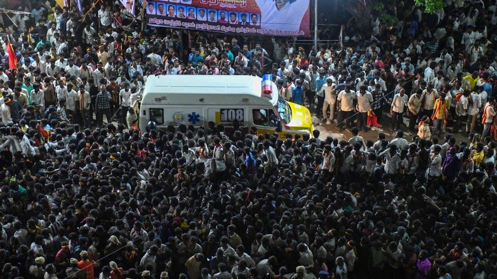3 personnes inculpées. Bousculade dans le sud de l'Inde: au moins 40 morts