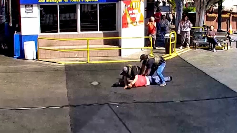 Jetzt will er Schadenersatz. Tankstellen-Betreiber wird von ICE-Behörde niedergestreckt – Video zeigt Vorfall